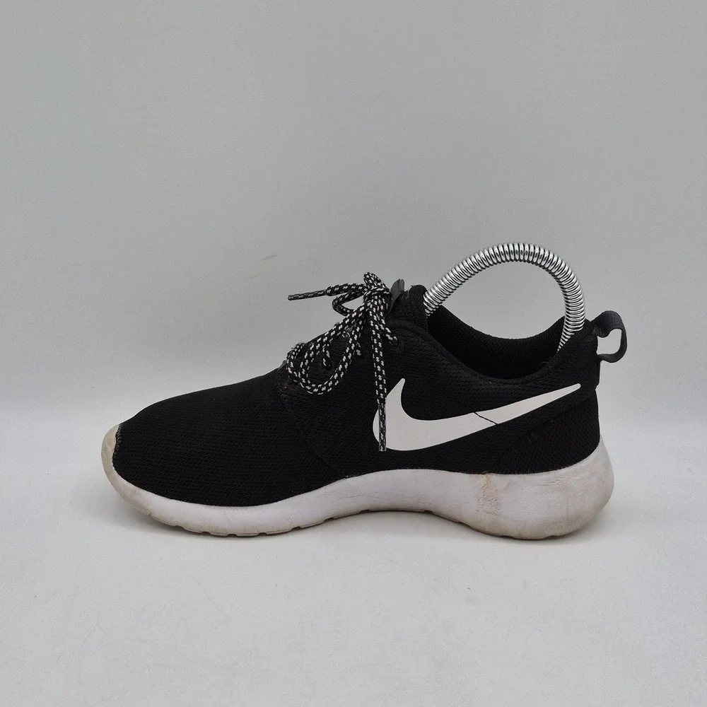 Nike Roshe One Shoes Womens Size 5 Black Mesh Running Sneakers 844994-002